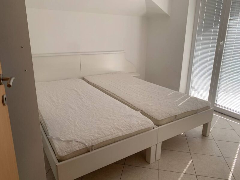 One bedroom apartment in Becici for rent #691796