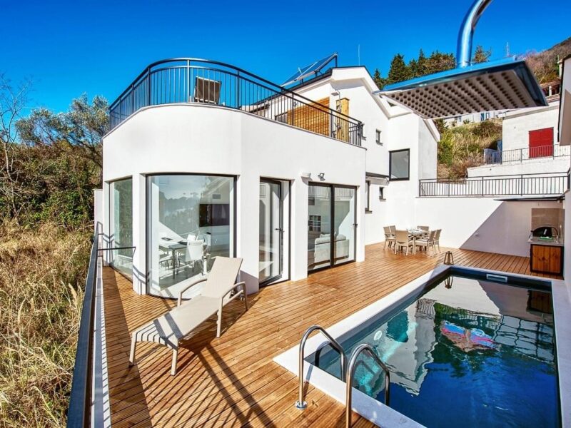 Luxurious villa near Porto Montenegro (SOLD)
