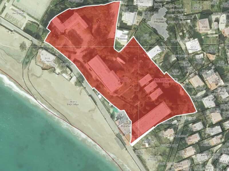 plot on the first line with a total area of ​​12,671 m2 in Sutomore