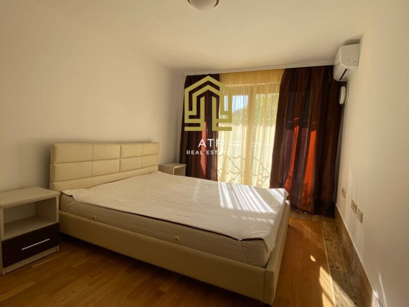 For sale one bedroom apartment in a picturesque complex with a swimming pool in Przno, located in the Podličak area.