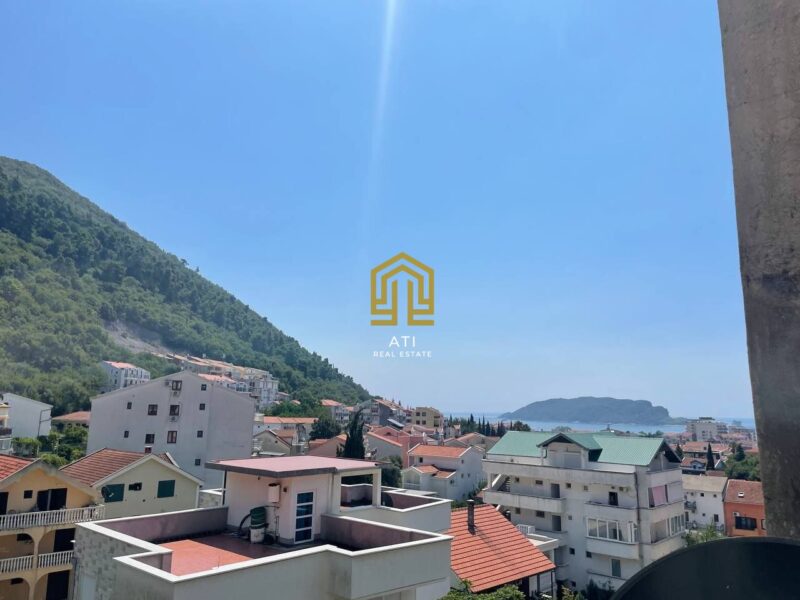 Selling a studio in Budva