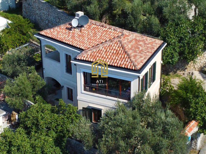 For sale beautiful villa in Rezevici with sea view