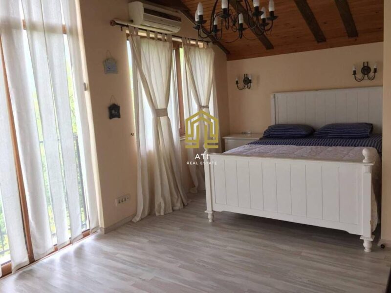 For sale magnificent townhouse in a quiet and green area of ​​Leshevichi