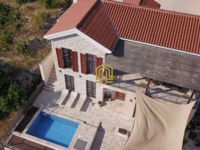 Villa for sale in Kotor with sea view