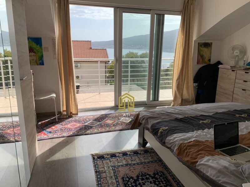 Townhouse for rent in Herceg Novi, Baošici with sea view