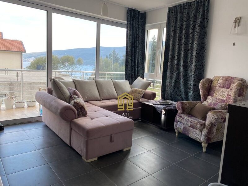 Townhouse for rent in Herceg Novi, Baošici with sea view